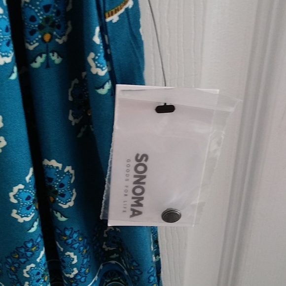 Sleeveless summer top (NWT) - Picture 3 of 5